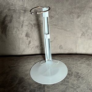 Adjustable Doll Stand (7”-12”)
